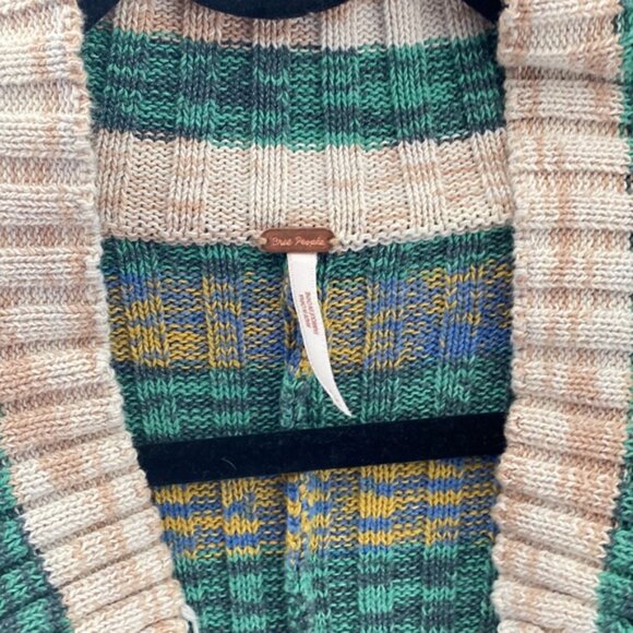 Free People sweater short romper.  Washed never worn. - Picture 2 of 7